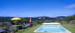 Propriété avec piscine de 2 à 9 personnes, Gîte De Saint Donat,